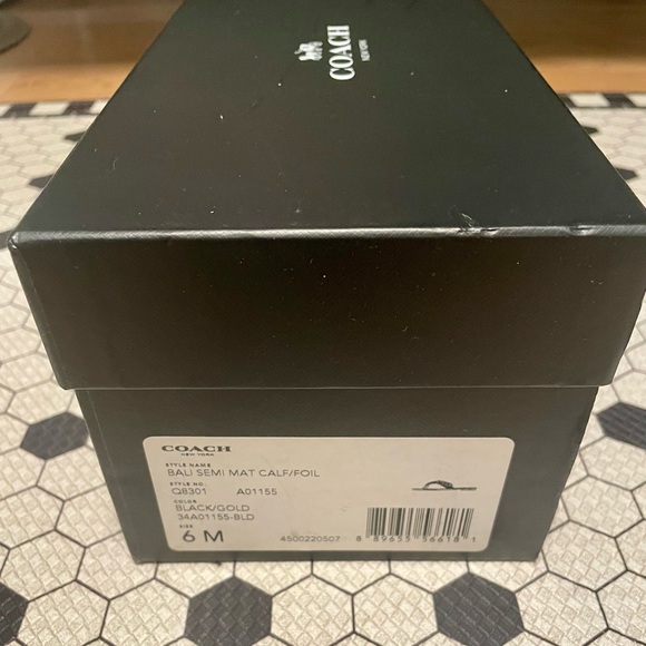 COACH black leather and gold feather flip flops - Picture 2 of 2